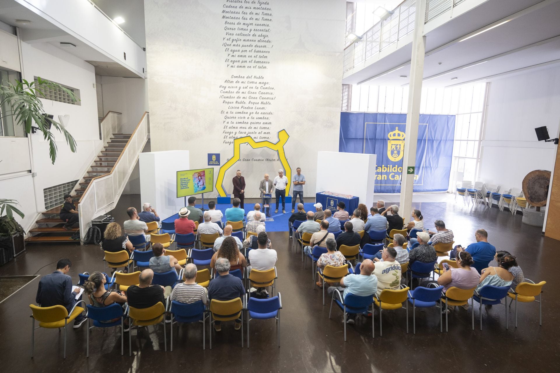 El Cabildo de Gran Canaria se vuelca con el libro &#039;Desde el terrero con memoria y dignidad&#039; sobre el legado del Pollo de La Barranquera I