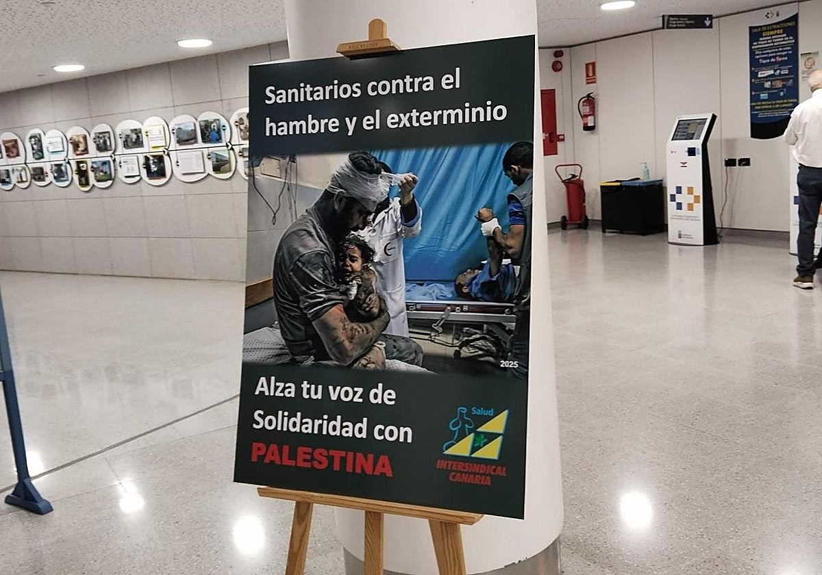 Imagen de uno de los carteles retirados de los hospitales canarios.
