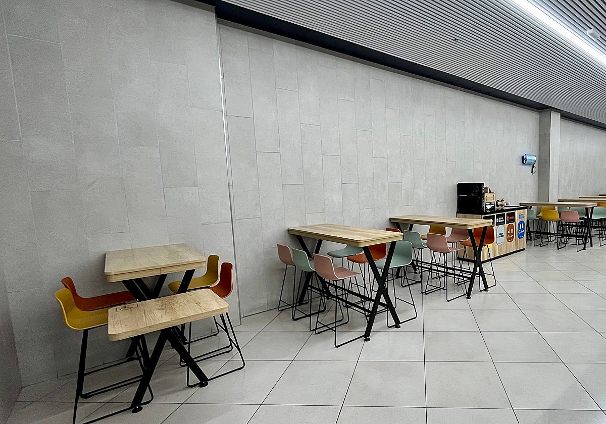 Imagen del área de descanso del Mercadona de Puerto del Carmen (Lanzarote).