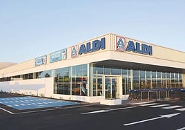 Imagen exterior de ALDI en Playa Blanca, Lanzarote.