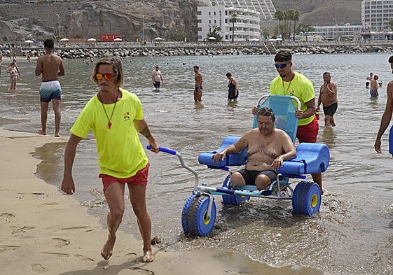 Demostración con la silla entregada.