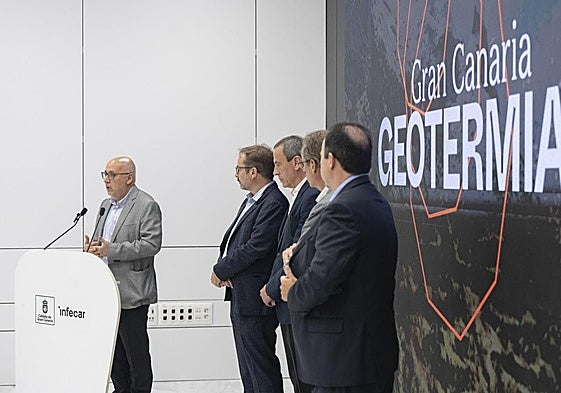 Foto de archivo de un acto vinculado con los proyectos de geotermia.