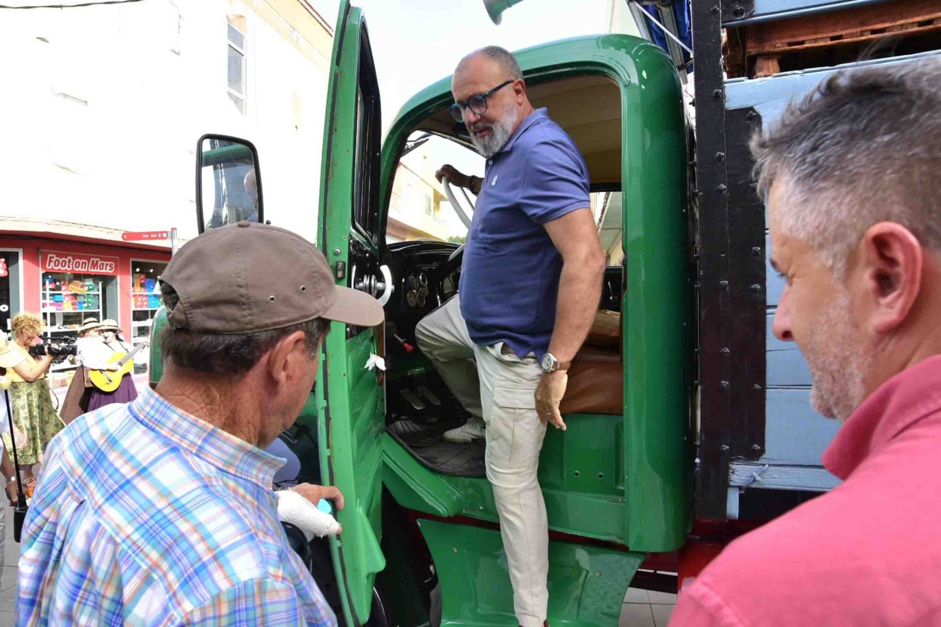 Calor y mucho sabor en la feria del tomate en Santa Lucía en Tirajana