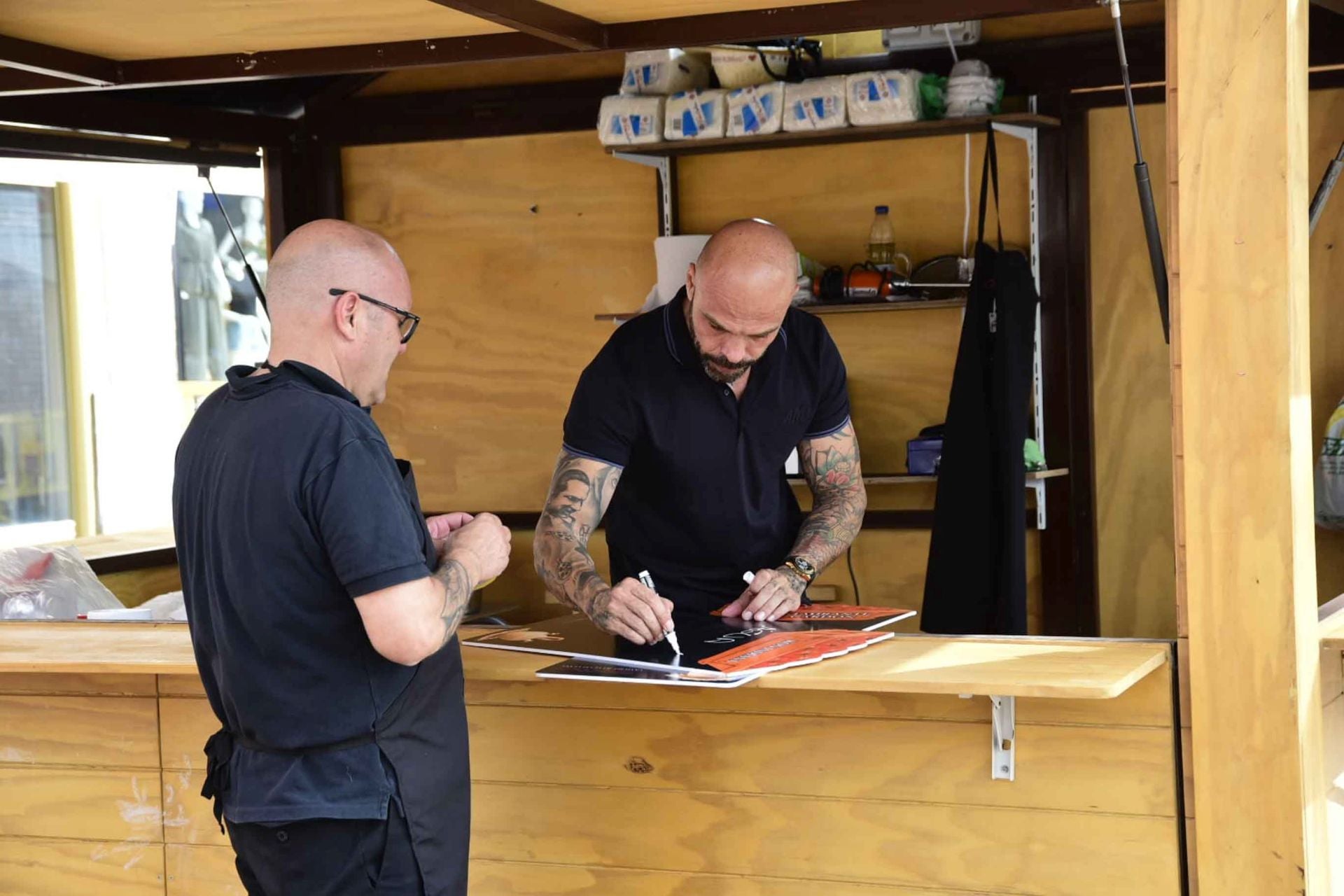 Calor y mucho sabor en la feria del tomate en Santa Lucía en Tirajana