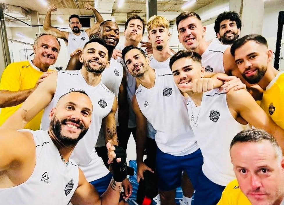 Selfie de la plantilla del Guaguas, lista para afrontar el torneo en La Gomera.