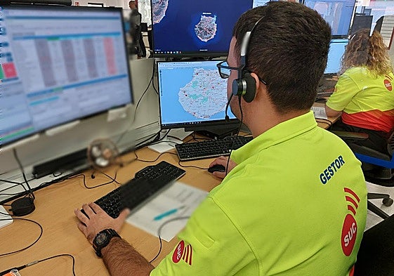 Imagen de la central de llamadas del Centro Coordinador de Emergencias y Seguridad.