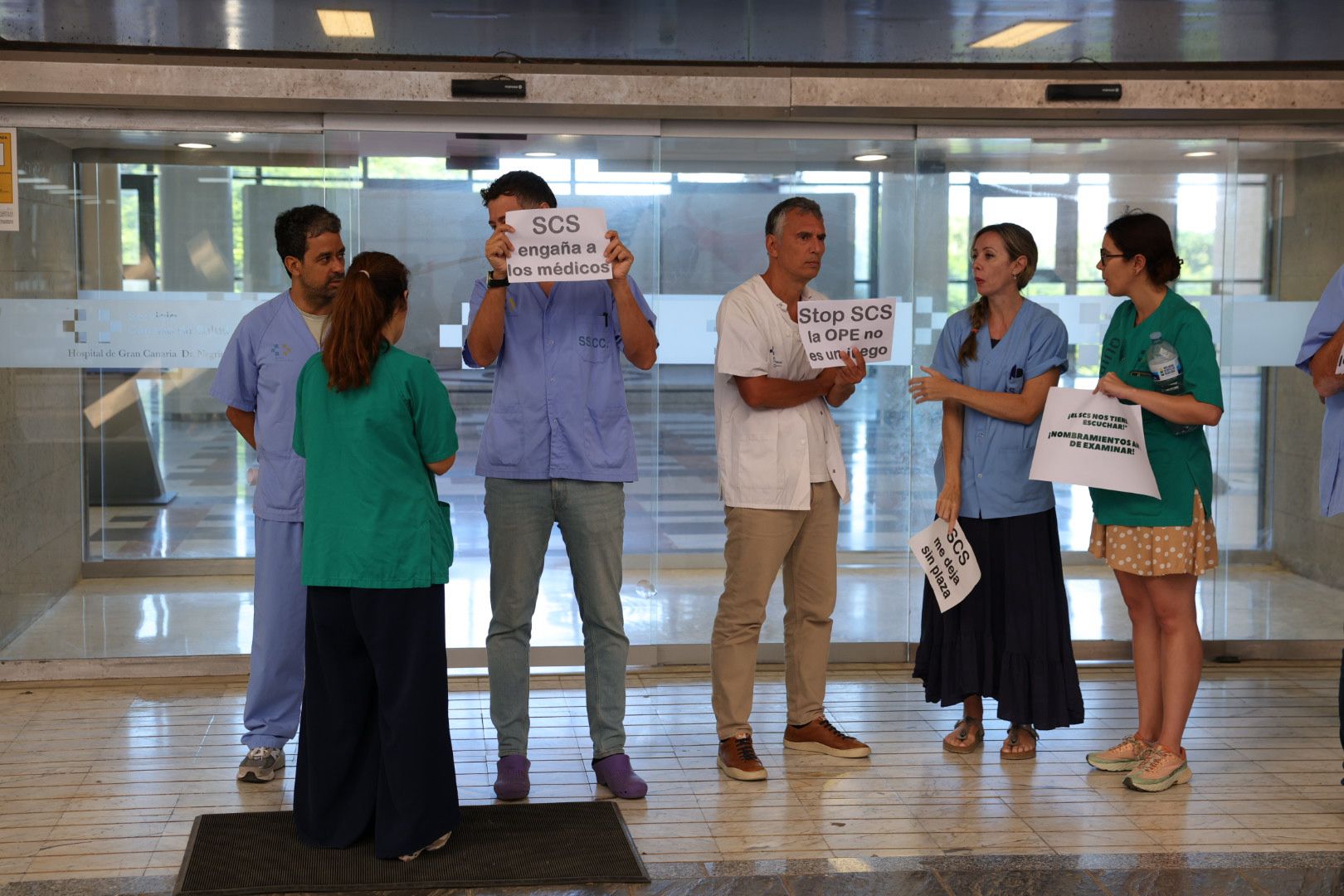 Los médicos arrancan la huelga por la estabilización