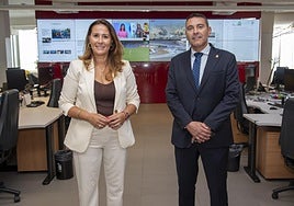 Lola García y Oswaldo Betancort, en la redacción de CANARIAS7 en Gran Canaria.