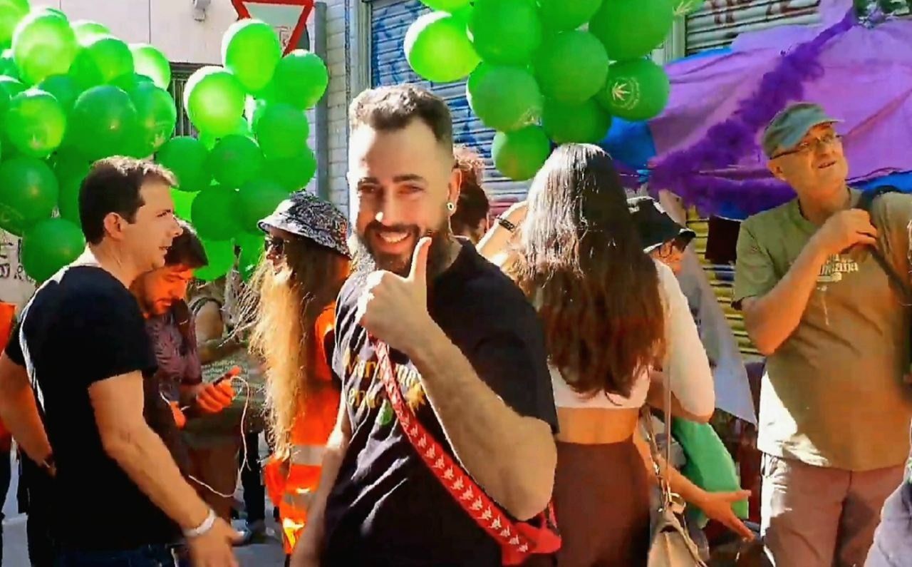 Se ha generado un movimiento por la libertad de Aythami Santana, al que vemos en la imagen.