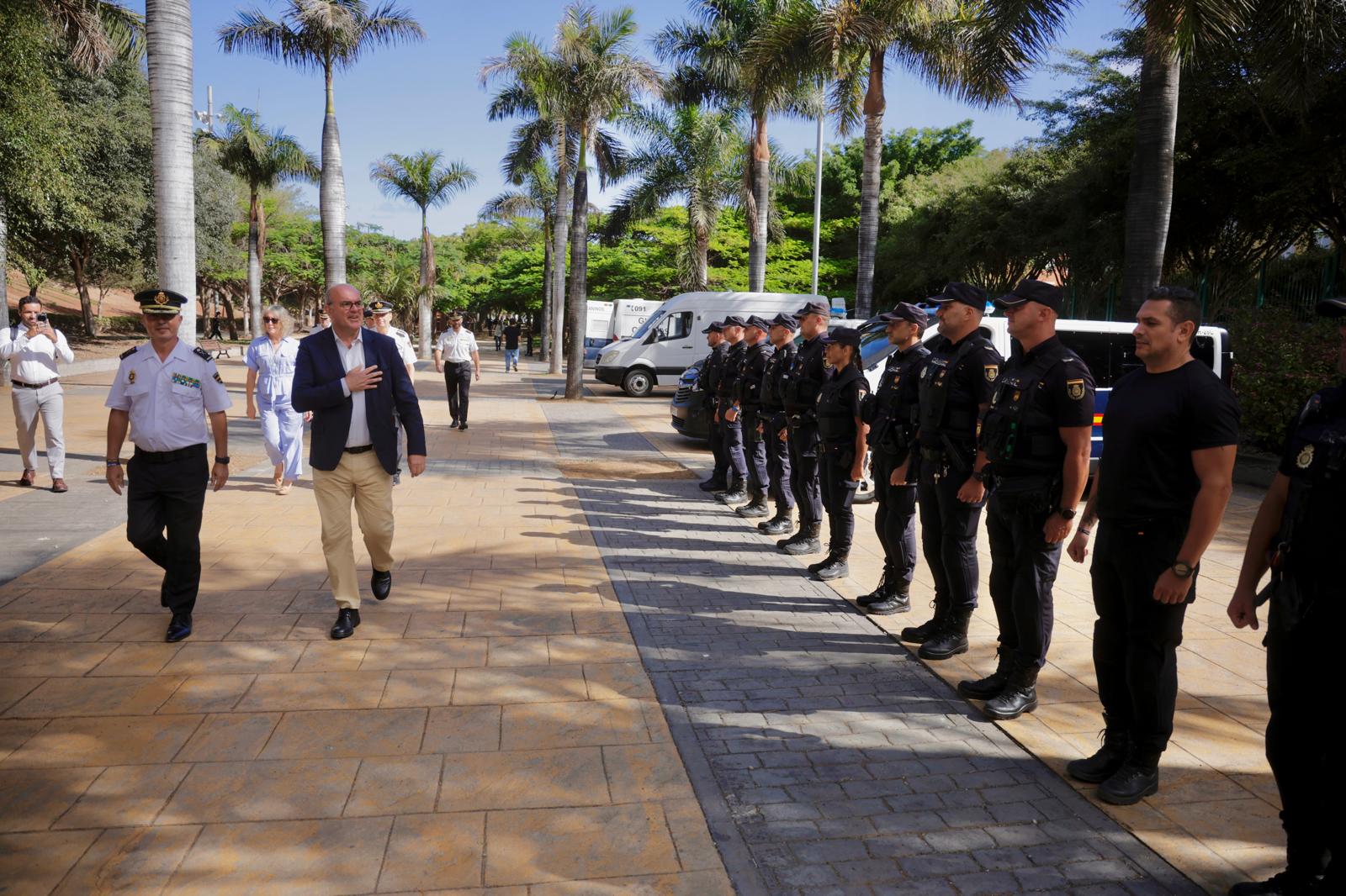 El alumnado de Primaria descubre la labor de la Policía Nacional en sus jornadas de puertas abiertas