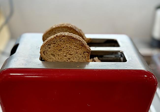 Tostadmos el pan en tostadora