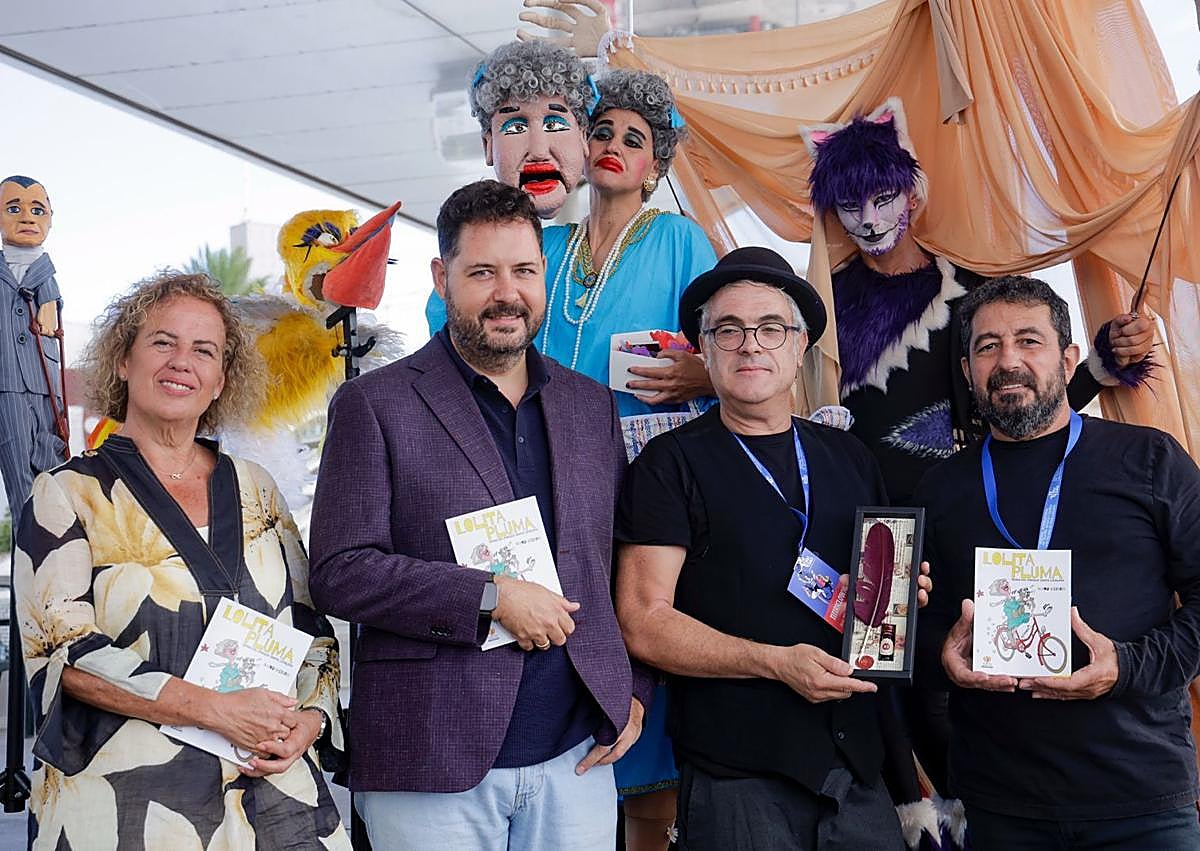 Imagen secundaria 1 - Una Lolita Pluma «romantizada» vuelve al parque de Santa Catalina