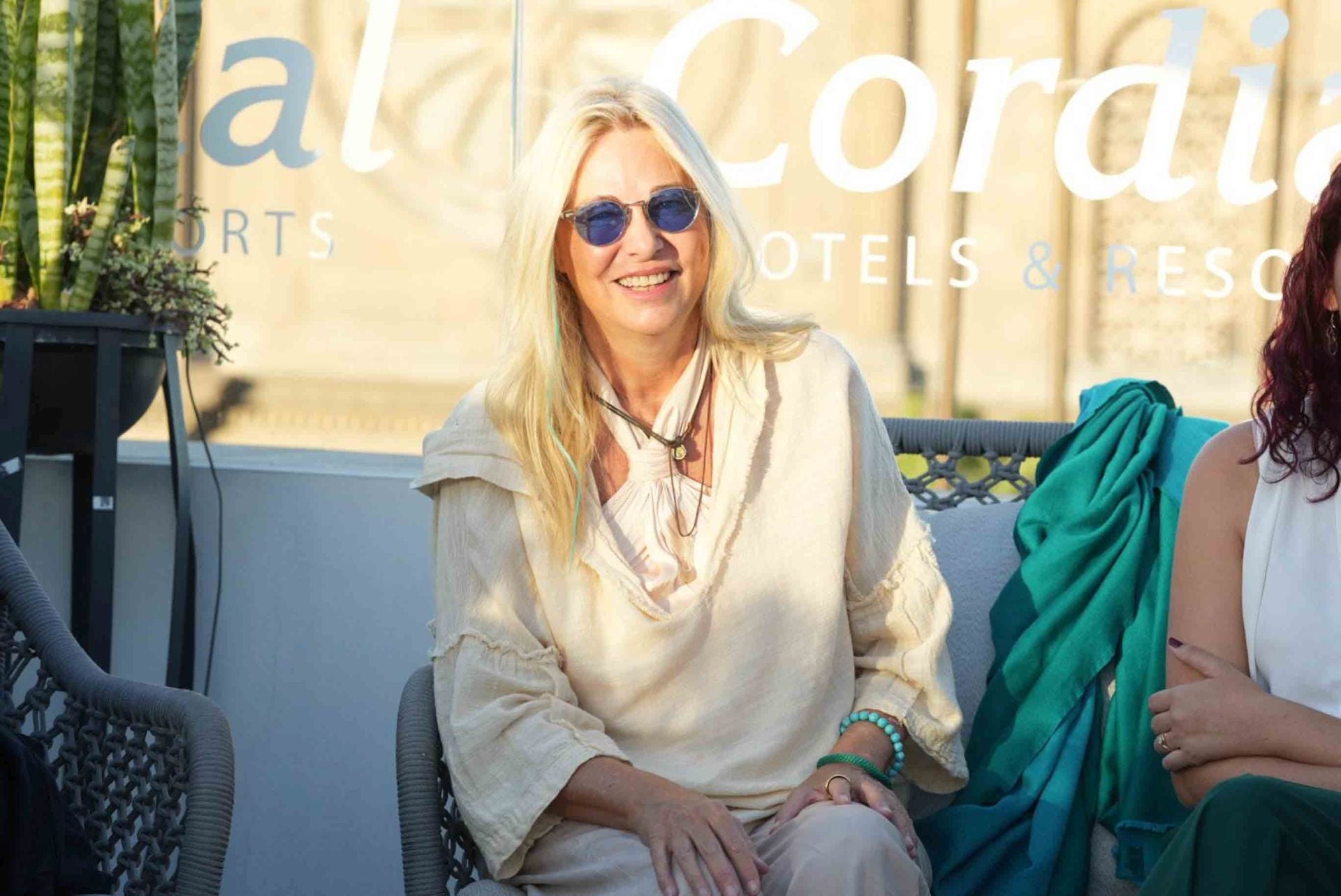 Los editores de Atalanta comparten encuentro con libreros canarios en la antesala de la gala Aglaya