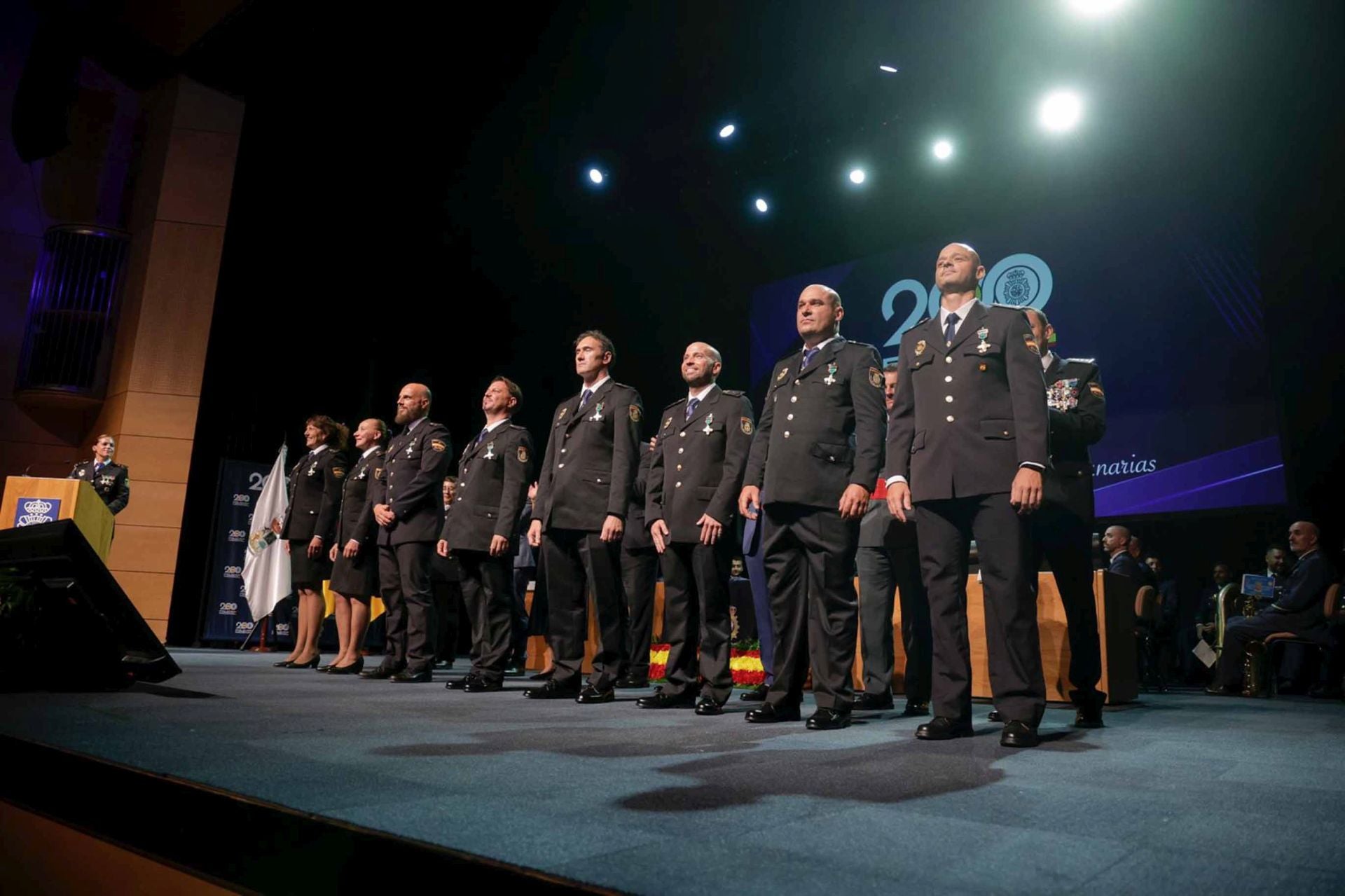 La Policía Nacional tributa un reconocimiento a 141 personas