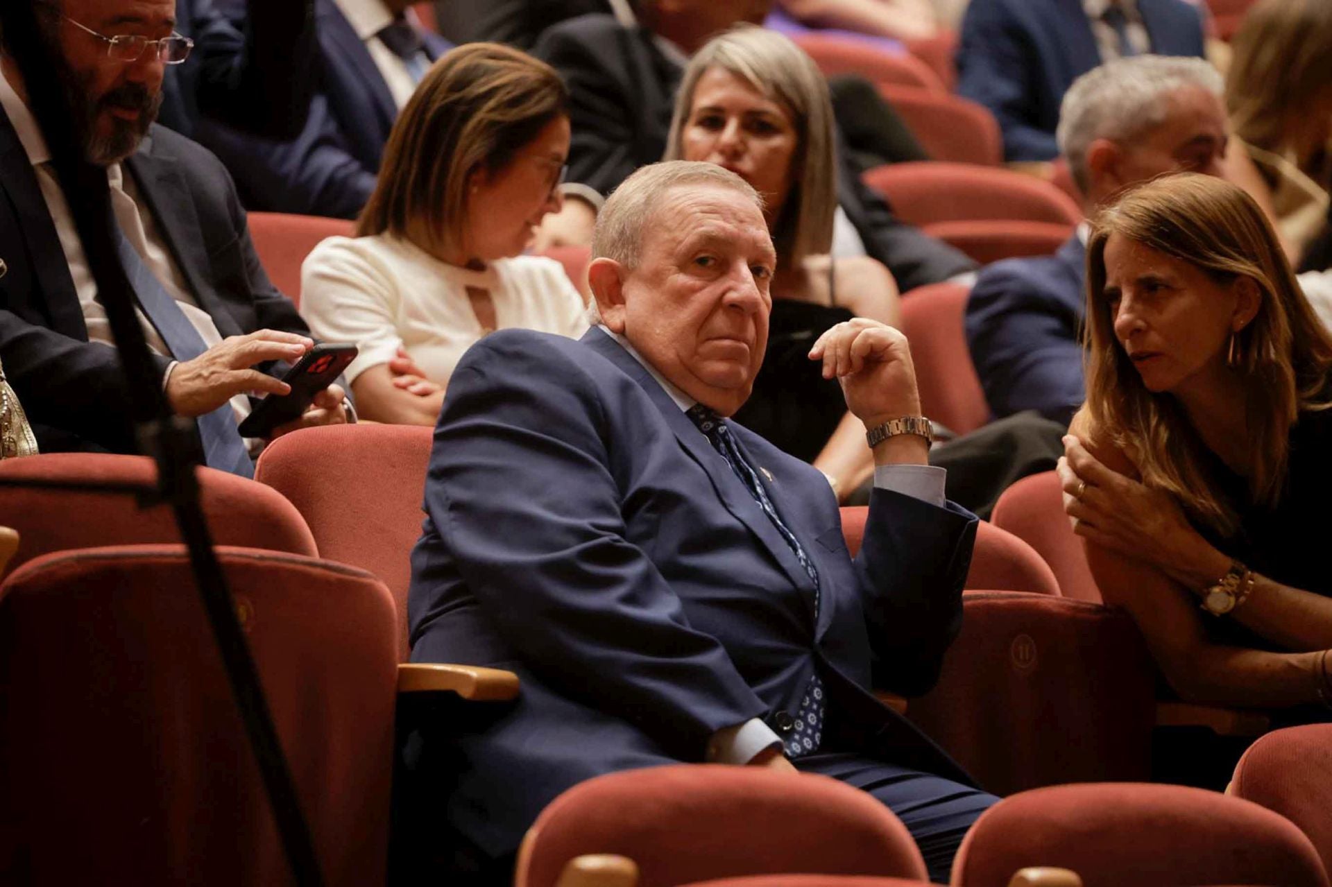 La Policía Nacional tributa un reconocimiento a 141 personas