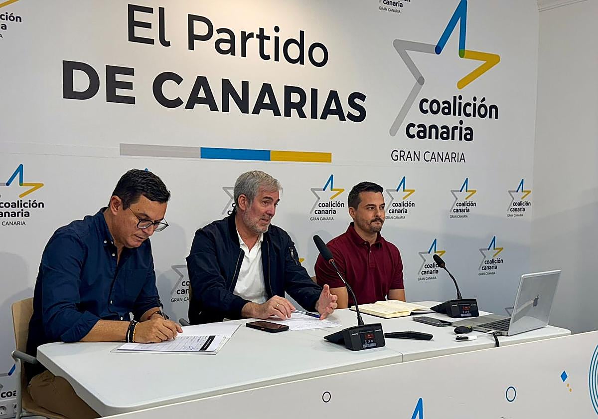 De izquierda a derecha, Pablo Rodríguez, Fernando Clavijo y David Toledo.