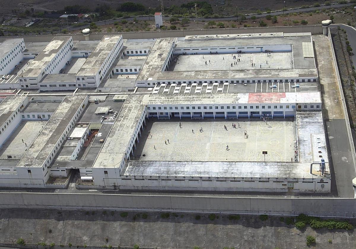 Imagen aérea de la prisión de Salto del Negro.
