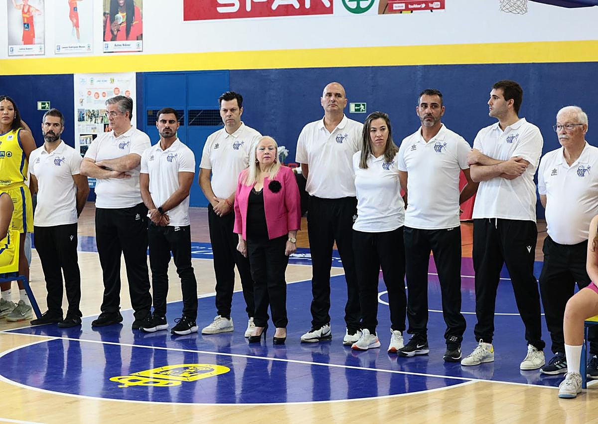 Imagen secundaria 1 - El Spar Gran Canaria alza el telón en una temporada histórica con doble versión