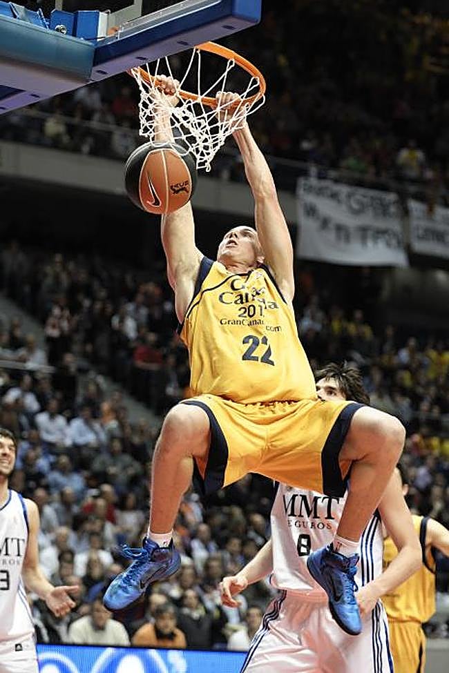 Carroll, ante el Madrid.