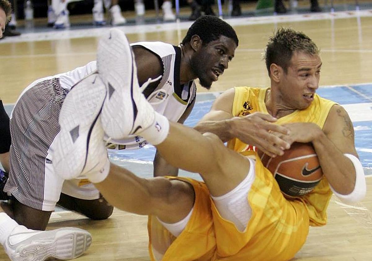 Imagen principal - Arriba, Carl English. Abajo a la izquierda, Jimmie Hunter. A la derecha, el neozelandés Kirk Penney.