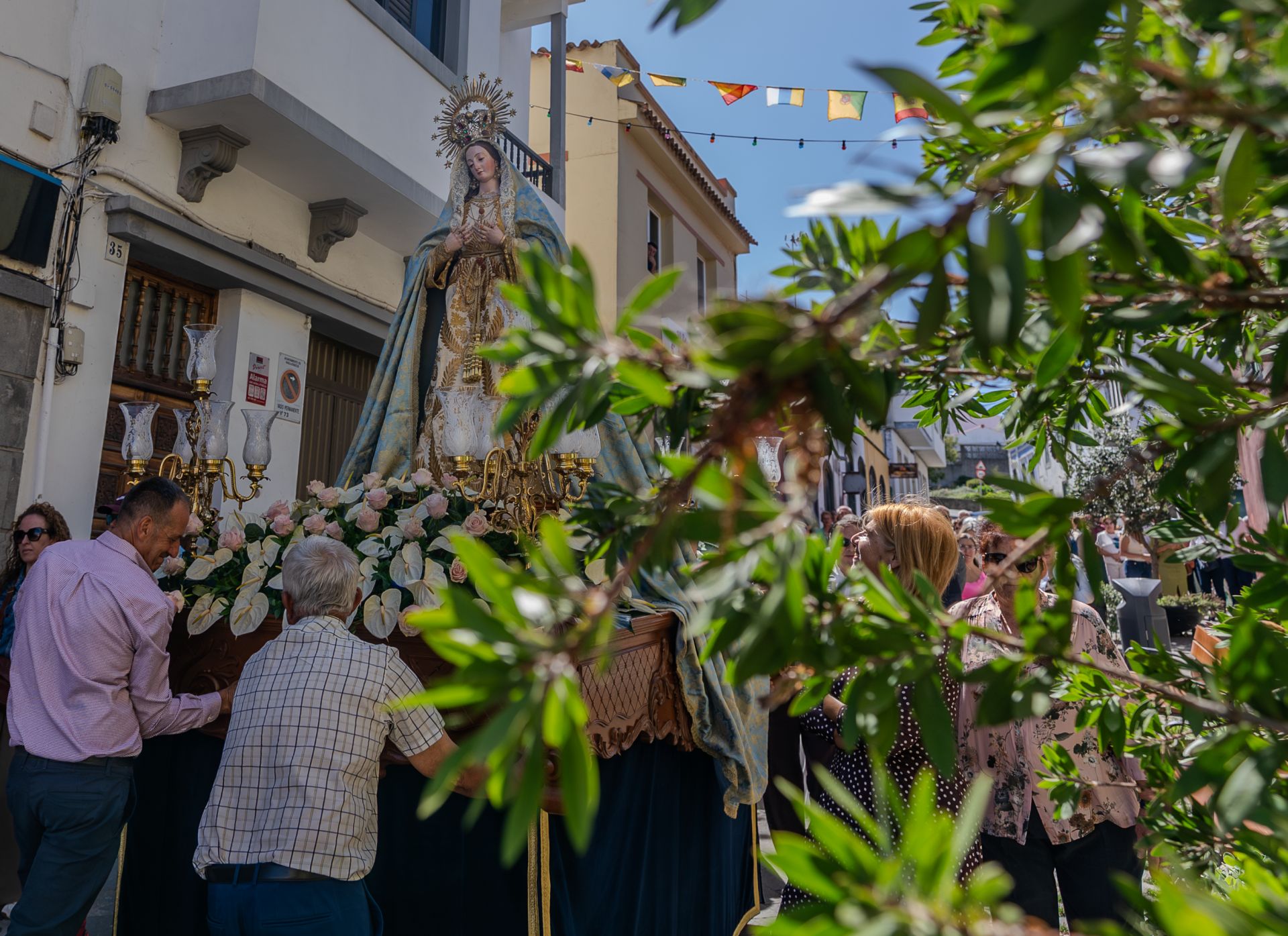 Valleseco celebra su Día Grande con sabor asturiano y solidaridad