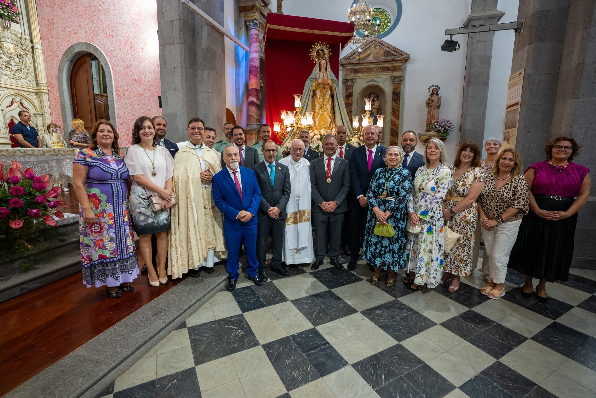 Valleseco celebra su Día Grande con sabor asturiano y solidaridad