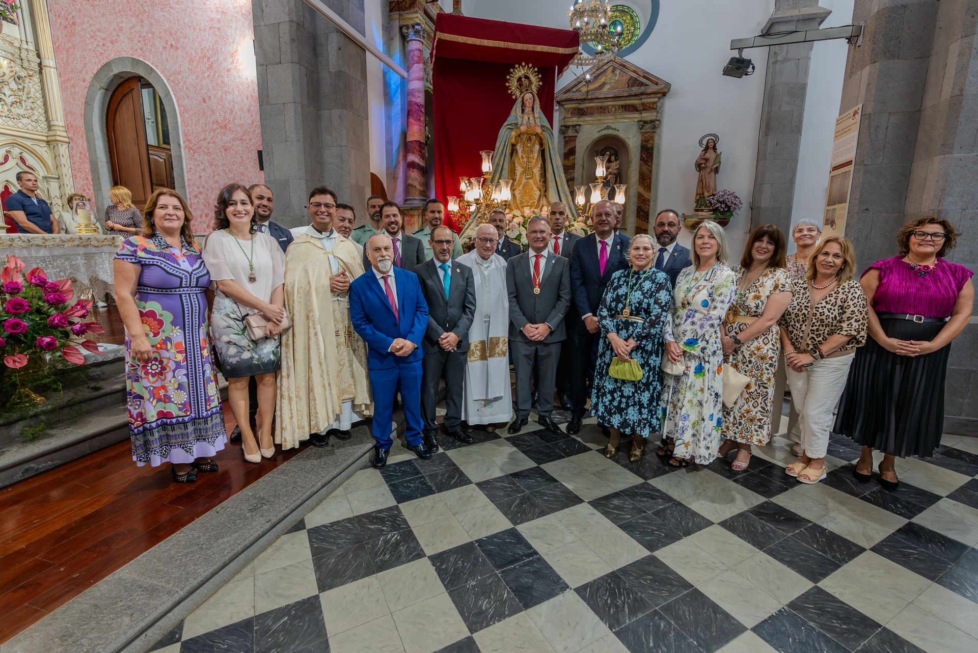 Valleseco celebra su Día Grande con sabor asturiano y solidaridad