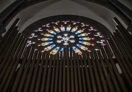 Espectacular rosetón de la iglesia de San Juan Bautista de Arucas.