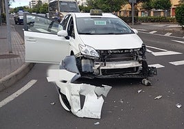 Imagen del taxi accidentado en Siete Palmas.