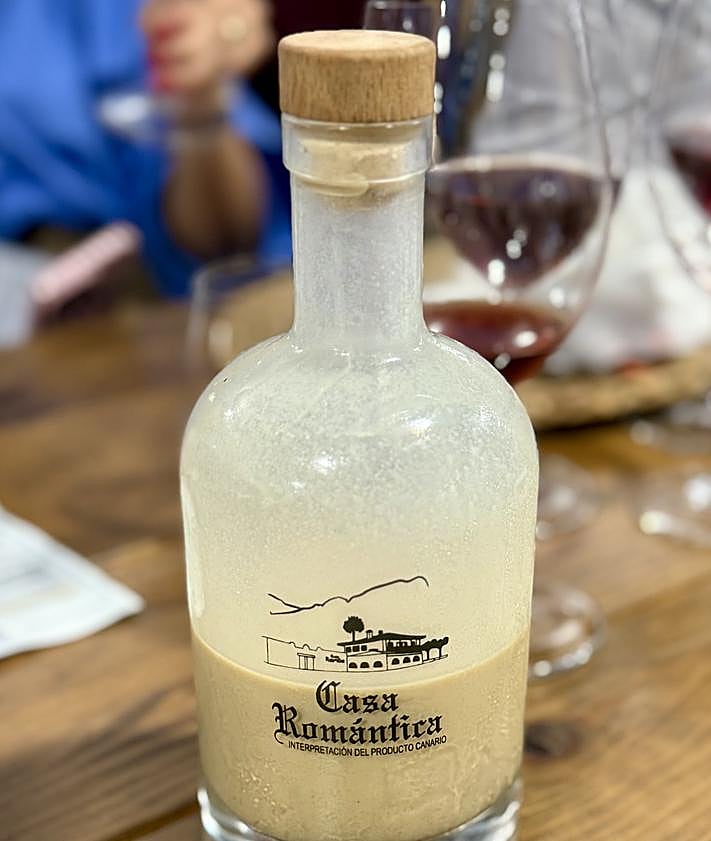 Imagen secundaria 2 - Pescado, caldo y escaldón de Alonso; Arroz a la cubana de Ferrari y el licor de gofio del sumiller Carlos Peña