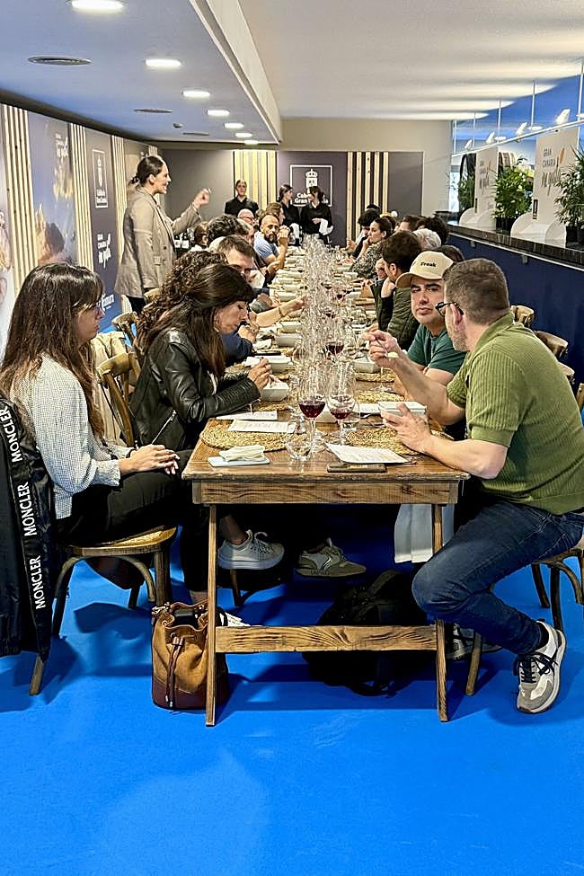 Público porfesional hoy en el stand de Gran Canaria en San Sebastián Gastronomika