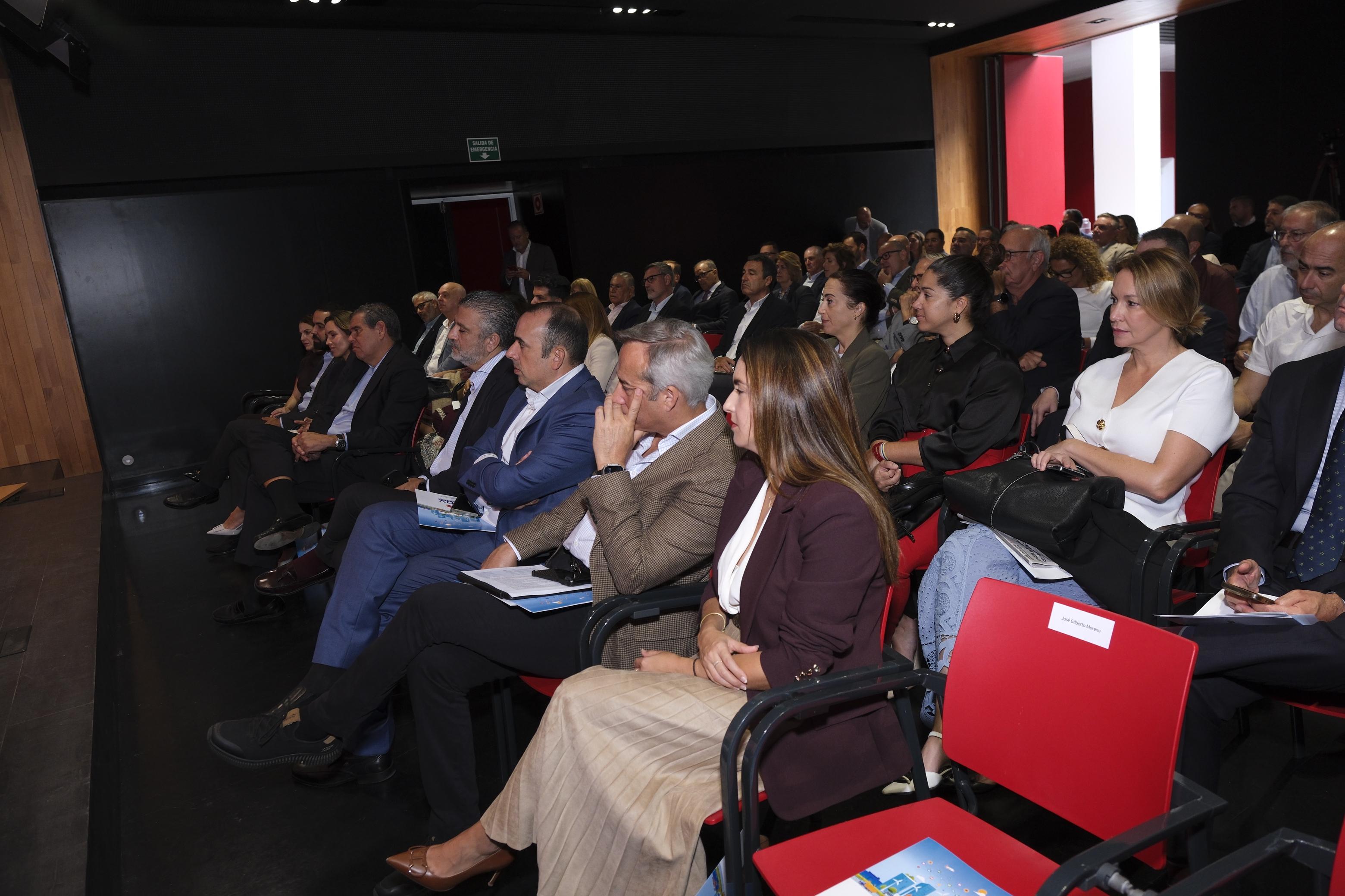 Foro CANARIAS7 | &#039;Intermodalidad en Canarias: retos y oportunidades en el transporte aéreo y marítimo&#039;, en imágenes