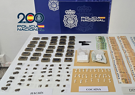 Imagen de la droga y el dinero incautado a los detenidos.