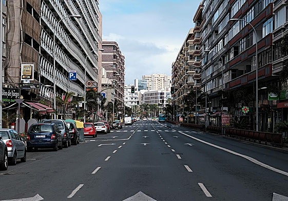 Todo sucedió en la calle Rafael Cabrera, a la altura del Teatro Pérez Galdós.
