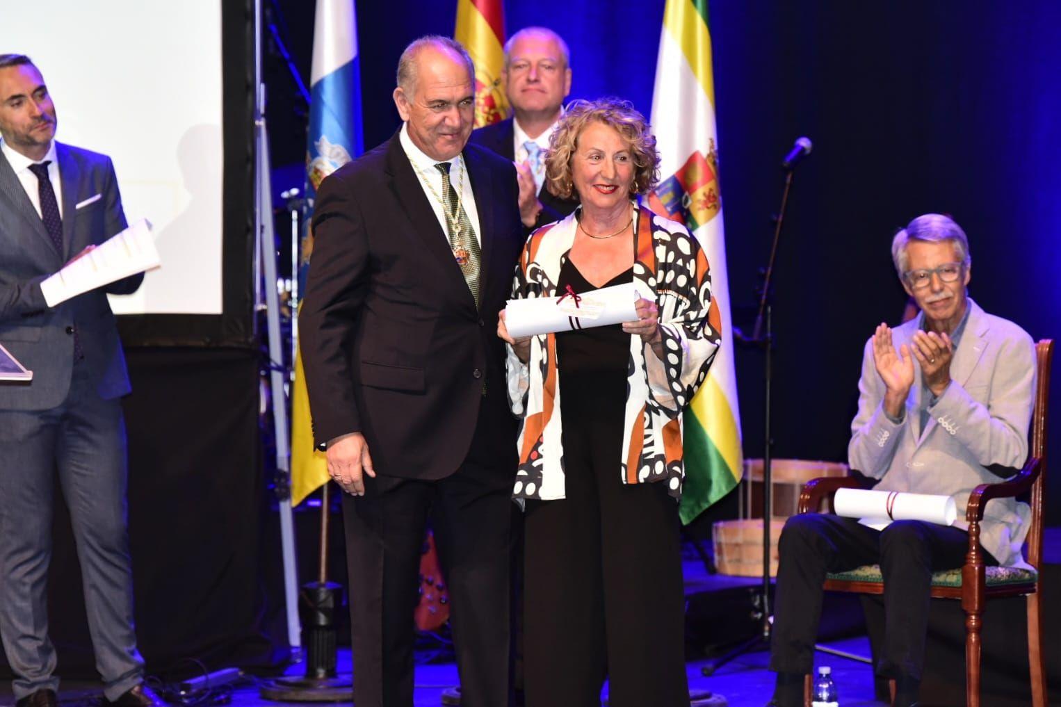 El Ayuntamiento de Teror entregó los Honores y Distinciones del Pino 2025