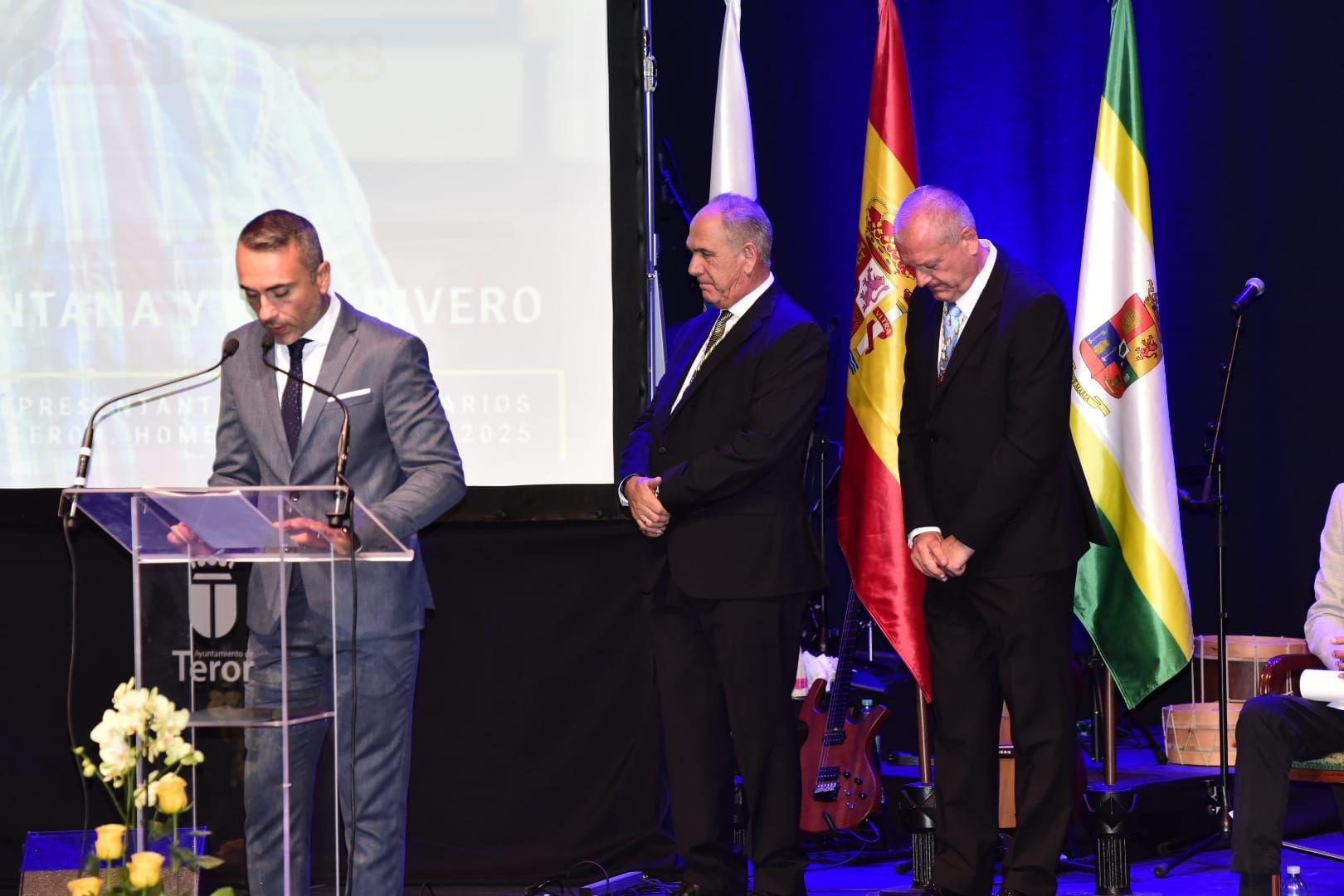 El Ayuntamiento de Teror entregó los Honores y Distinciones del Pino 2025