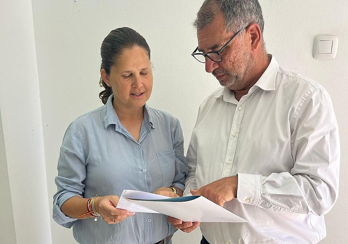 Esther Hernández y Paco Artiles, concejales del PP de Tuineje.