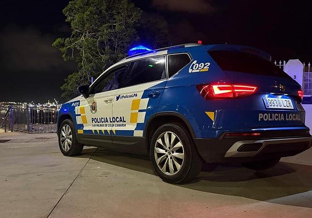 Foto archivo de un vehículo de la Policía Local.