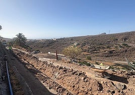 Trabajos de canalización de abastecimiento de agua en la zona de El Orodado.