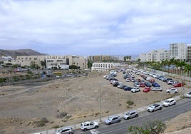 Estado actual de la parcela en la que se proyectaba el campo de béisbol.