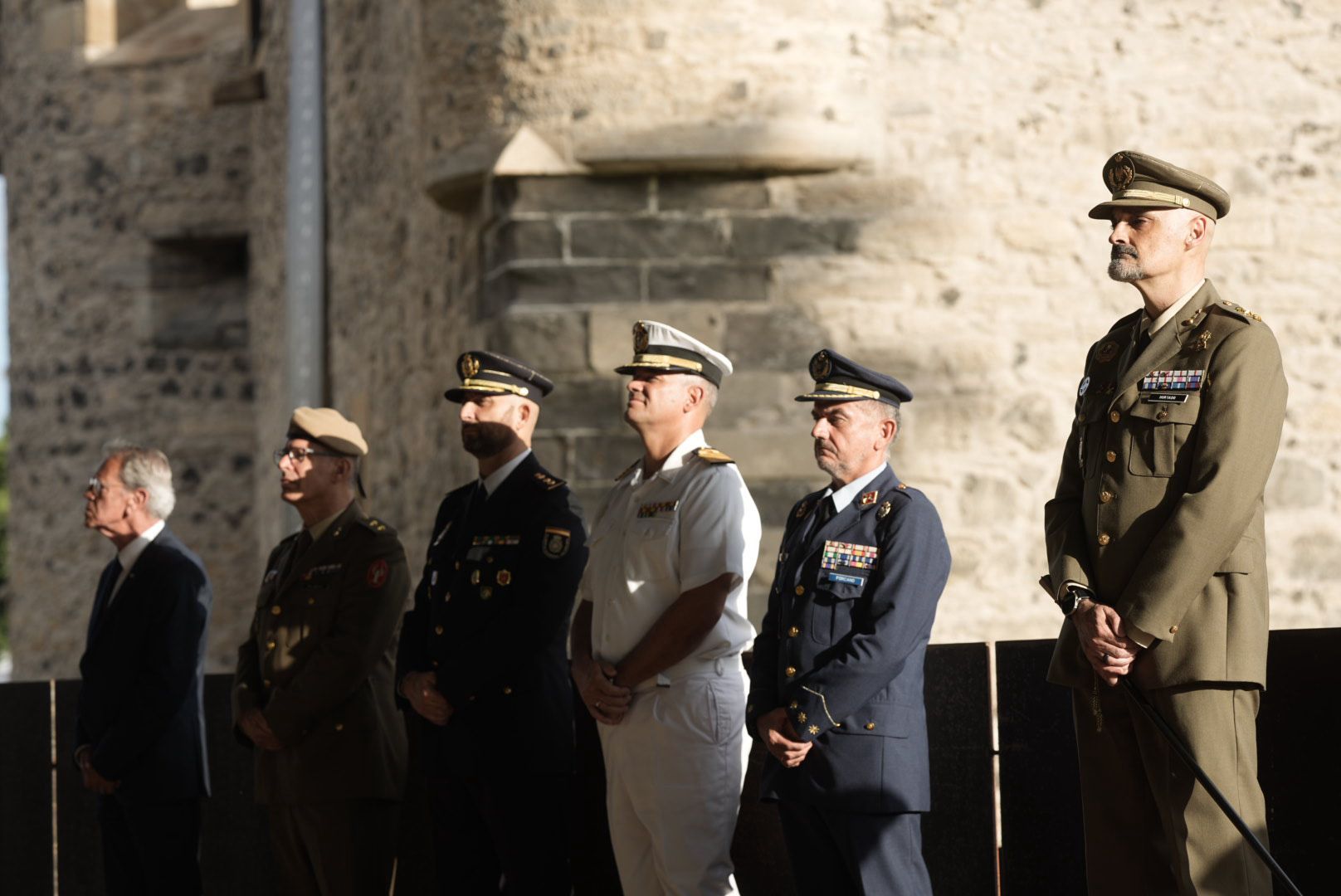 La Naval revive la historia: la recreación de la batalla naval llena de luz y tradición las calles de La Isleta