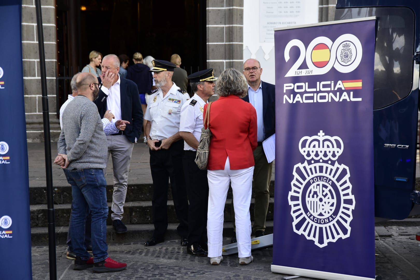 Así son las nuevas unidades móviles de documentación de la Policía Nacional