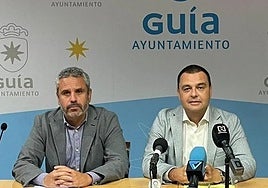 Alfredo Gonçalves, actual alcalde de Guía, junto al ex primer edil del municipio, Pedro Rodríguez.