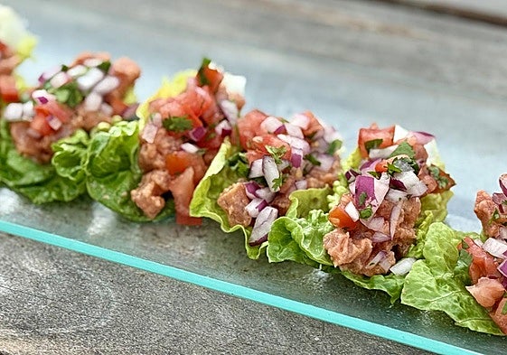 Tacos de atún fresco con pico de gallo