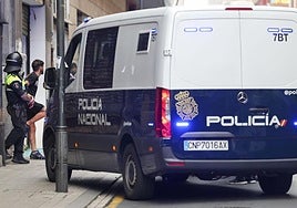 Imagen de archivo de una furgoneta de la Policía Nacional.