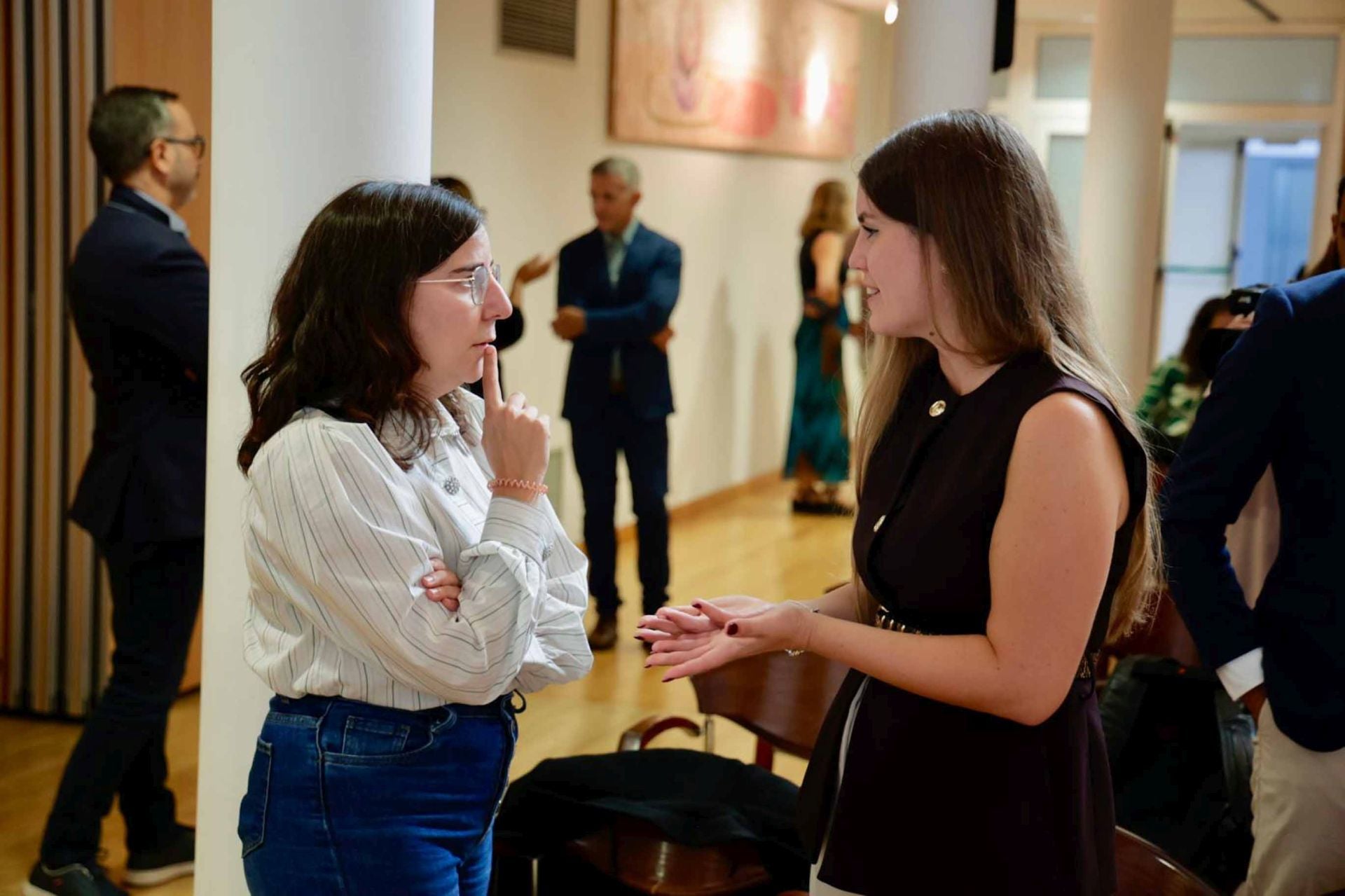 Imágenes del acto de entrega de los premios y becas MIR, de la Fundación Mapfre Canarias 2025