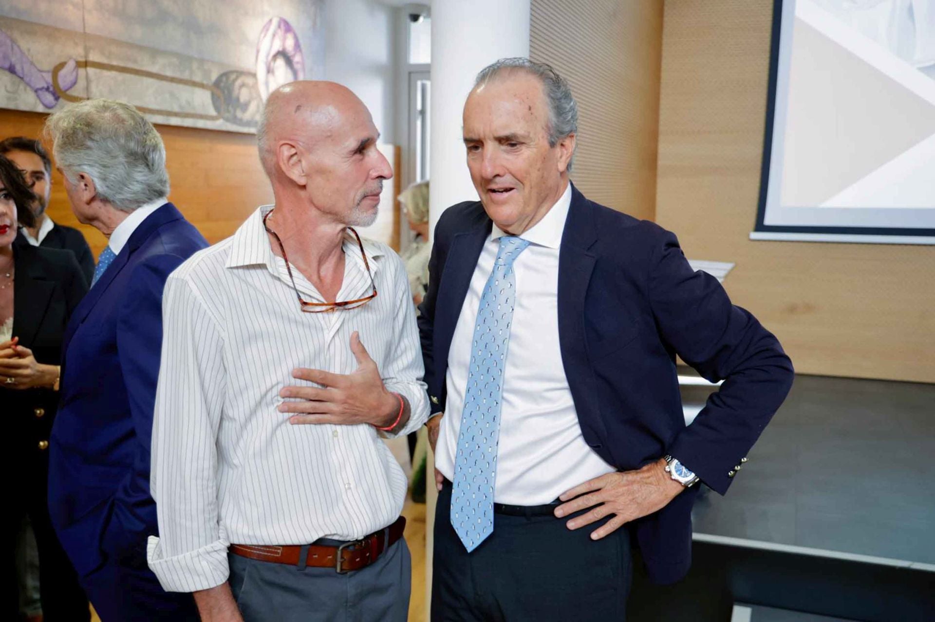 Imágenes del acto de entrega de los premios y becas MIR, de la Fundación Mapfre Canarias 2025