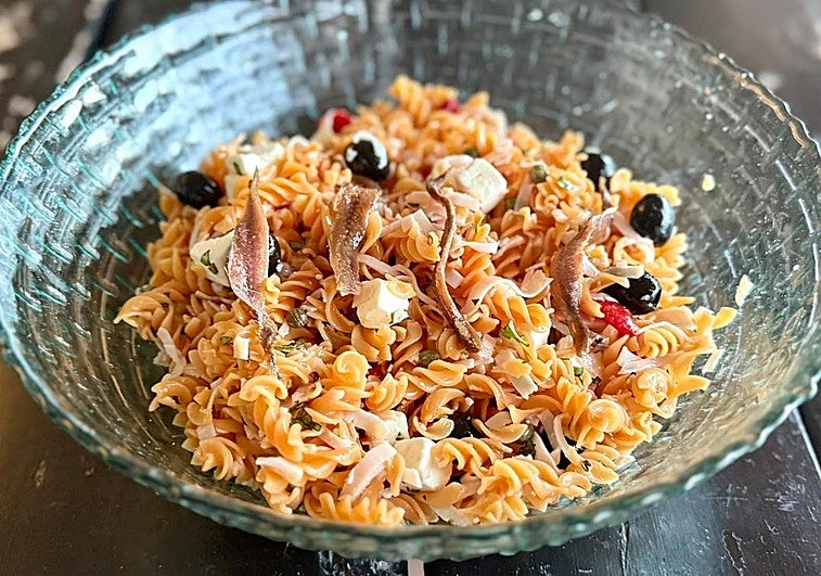 Ensalada con pasta de lenteja roja La Isleña.