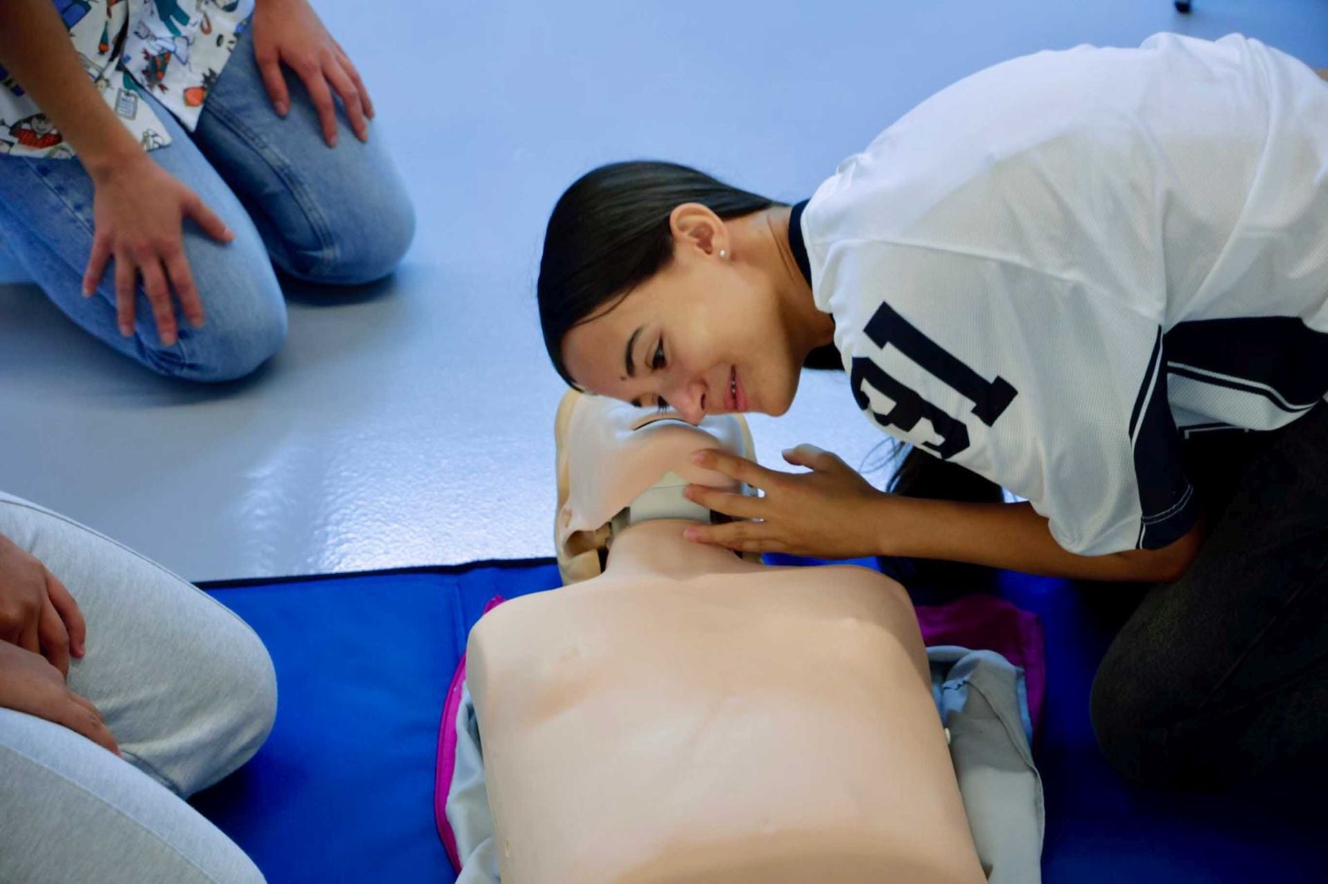 500 personas participan en jornadas sobre reanimación cardiopulmonar