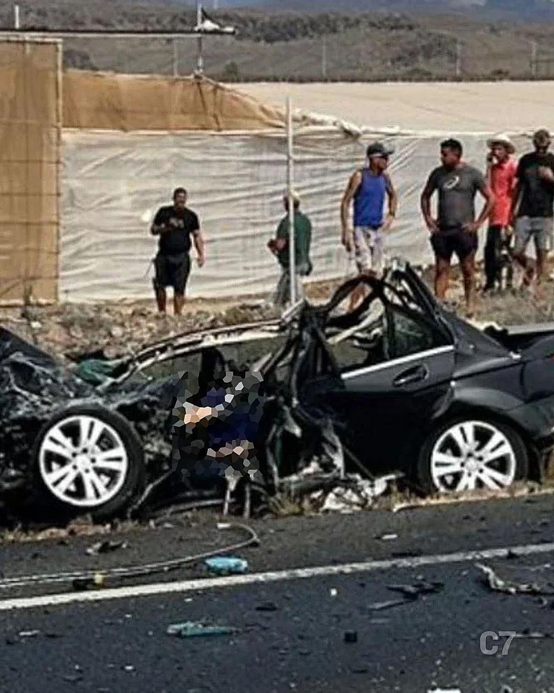 Así quedó el coche del narcotraficante tras chocar con una guagua en la GC-500